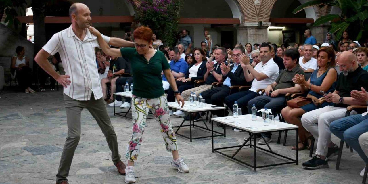 Ege’nin iki yakasını birleştiren Girit Festivali’ne yoğun ilgi