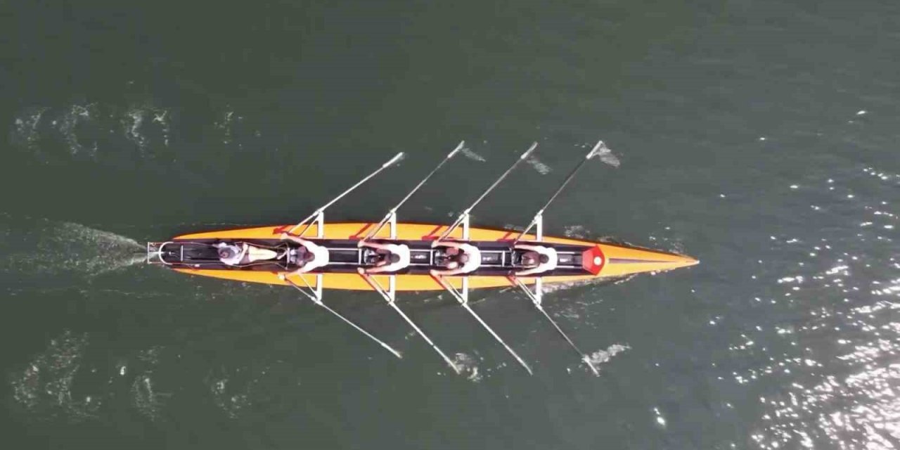 İzmit Körfezi’nde deniz küreği yarışları sona erdi