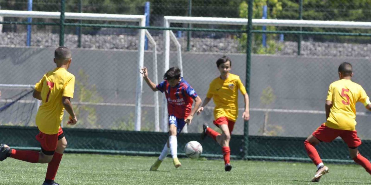 U13 Liginde şampiyon Kayserispor oldu