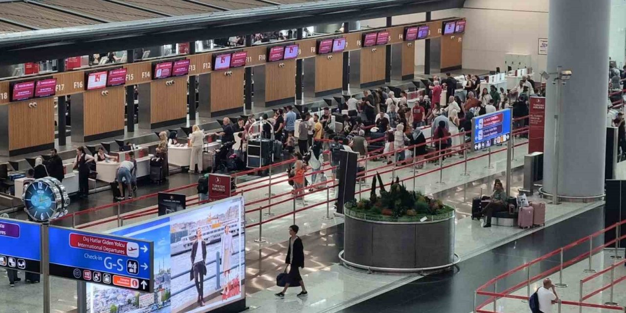 İstanbul Havalimanı’nda tüm zamanların yolcu rekoru kırıldı