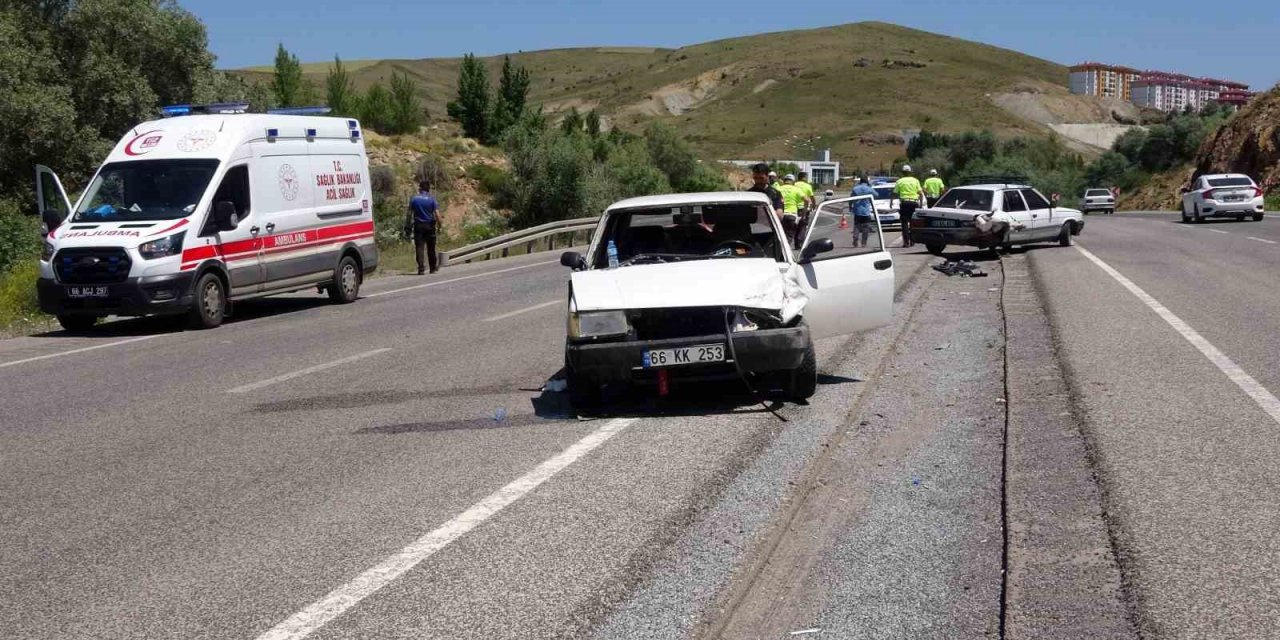 Yozgat’ta iki otomobil çarpıştı: 1 yaralı