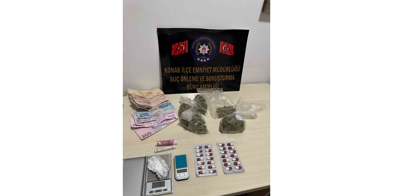 Satışa hazır uyuşturucu maddelerle İzmir polisine yakalandılar