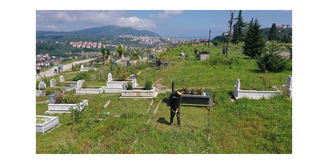Ordu’da mezarlıklarda bayram temizliği artırıldı