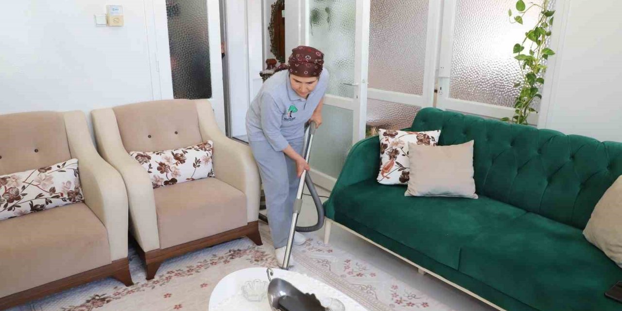 Bayram öncesi tüm yaşlıların evleri temizlendi