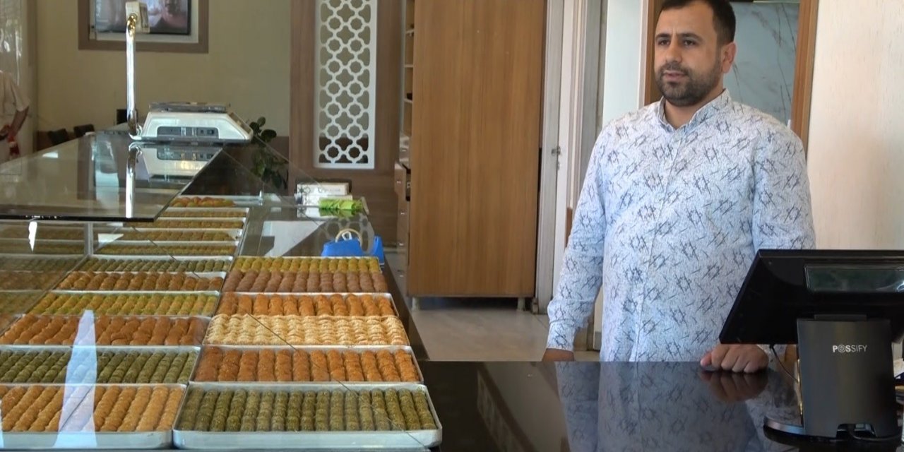 Muş’ta bayram tatlıları tezgahları süsledi