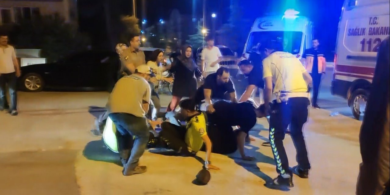 Burdur’da meydana gelen trafik kazasının ardından ortalık savaş alanına döndü