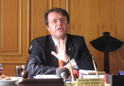 'Doktorsuz köy kalmayacak'