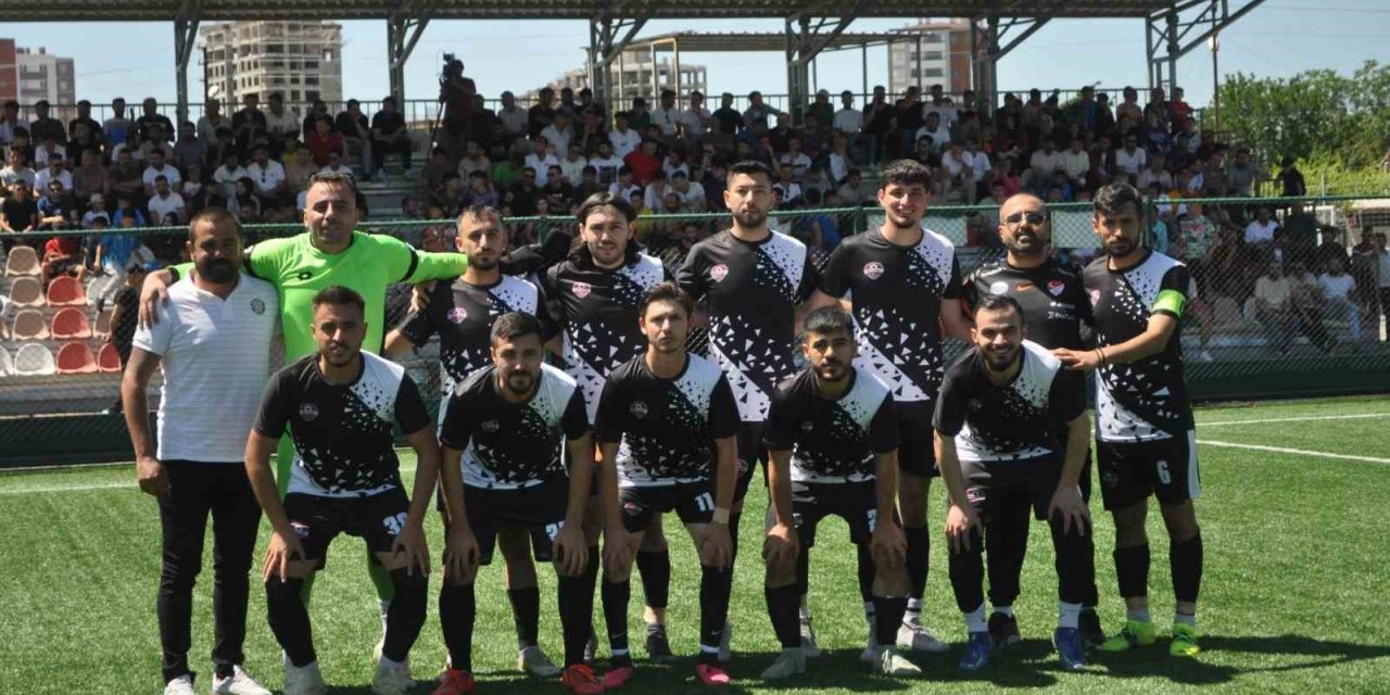 Yeni Esenspor Antrenörü Faruk Yıldız: “Her güzel şeyin bir sonu varmış”