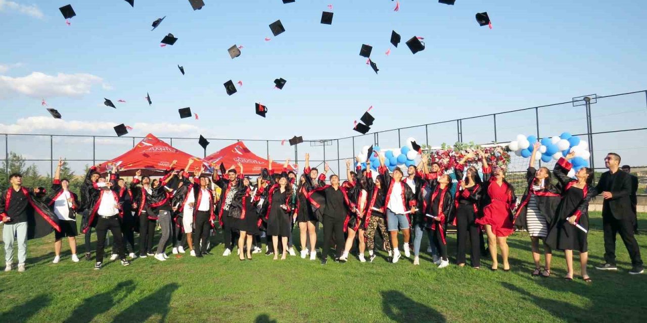 ASKSL Mezuniyet ve ödül töreni