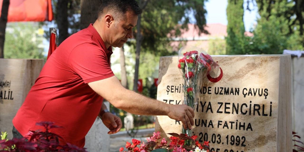 Başkan Yücel şehitleri ve kimsesizleri unutmadı