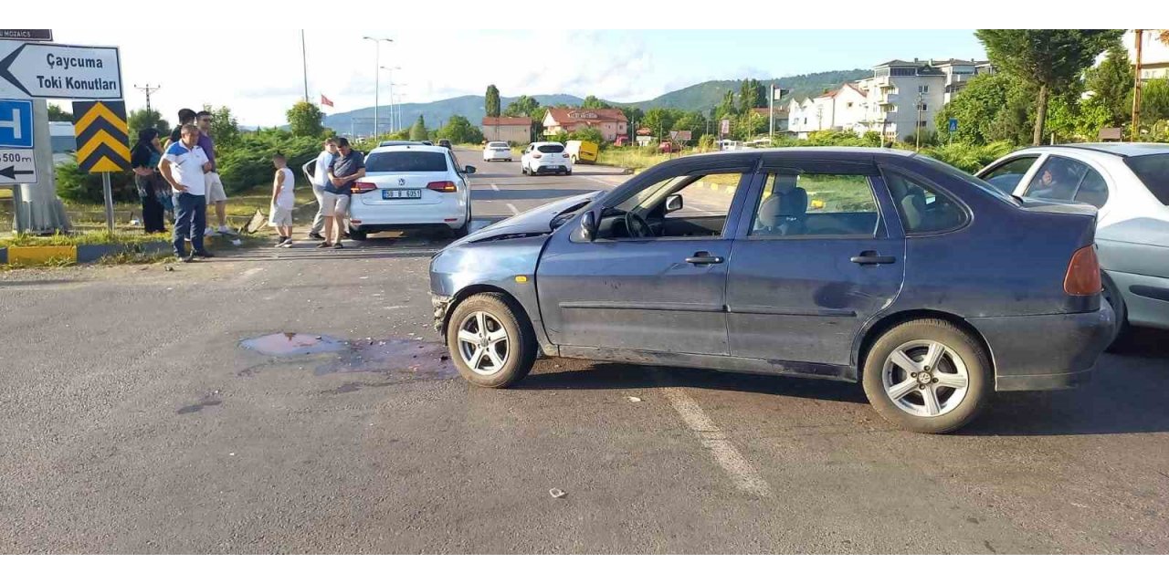 Işık ihlalinin olduğu kazada hamile kadın yaralandı