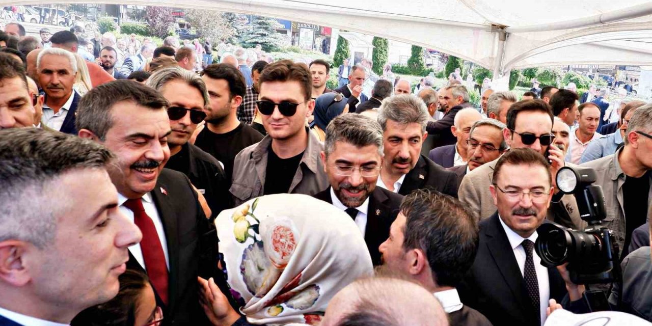 Bakan Tekin’den bayramlaşma programı