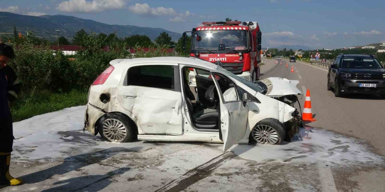 Hurdaya dönen araçtan burnu bile kanamadan çıktı