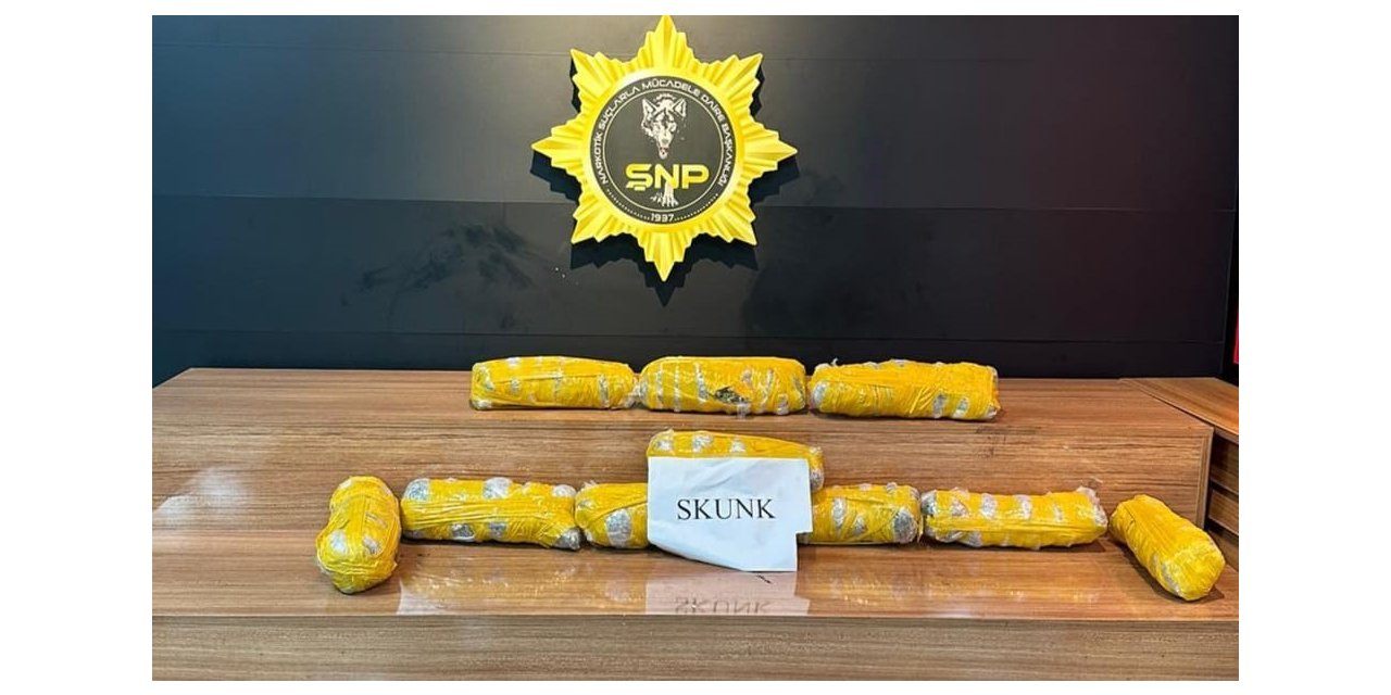 Araçtan 5 kilo 600 gram uyuşturucu çıktı