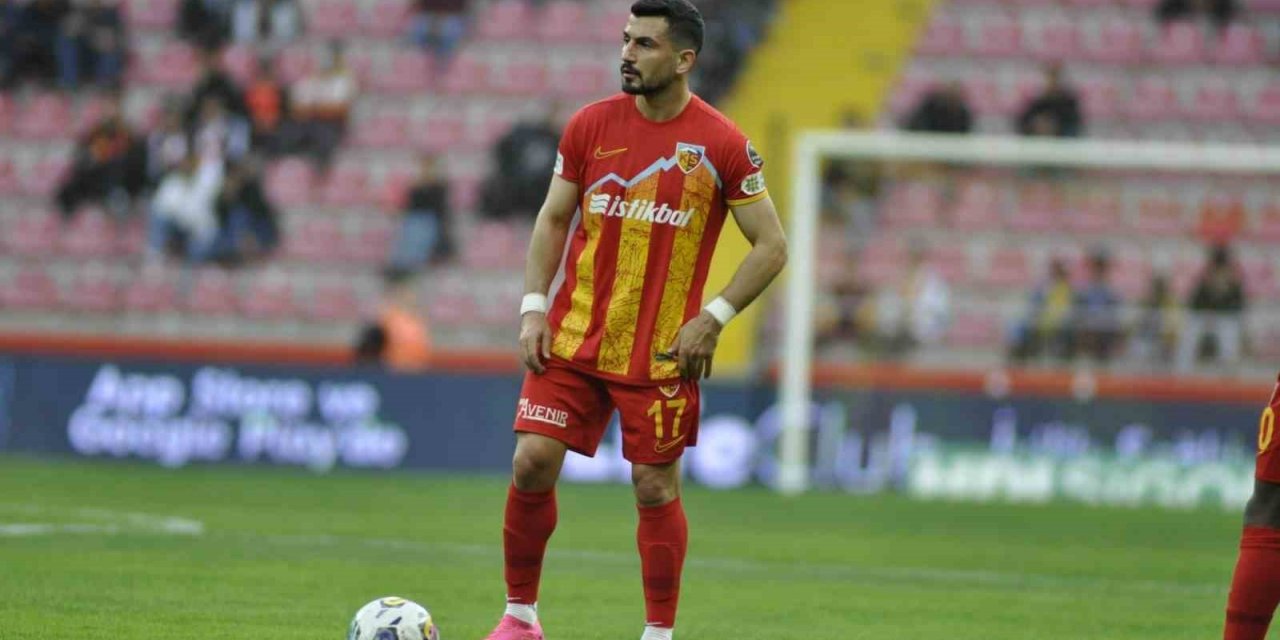 Kayserispor’da Emrah Başsan ayrıldı