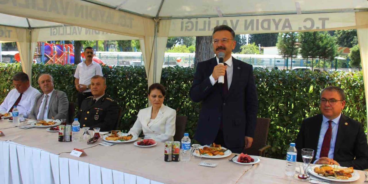 Aydın protokolü bayramlaştı