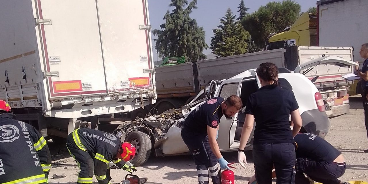 2 kişinin öldüğü kazada, sürücü direksiyonda kalp krizi geçirmiş