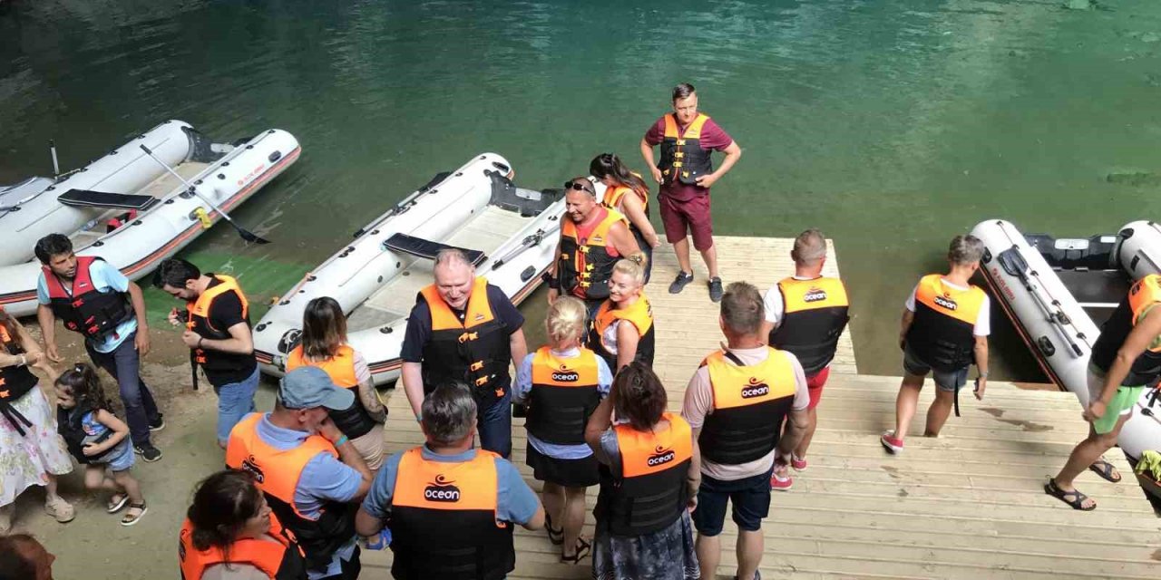 Antalya’nın düğmeli evlerinde yılda 8 bin kişi konaklıyor