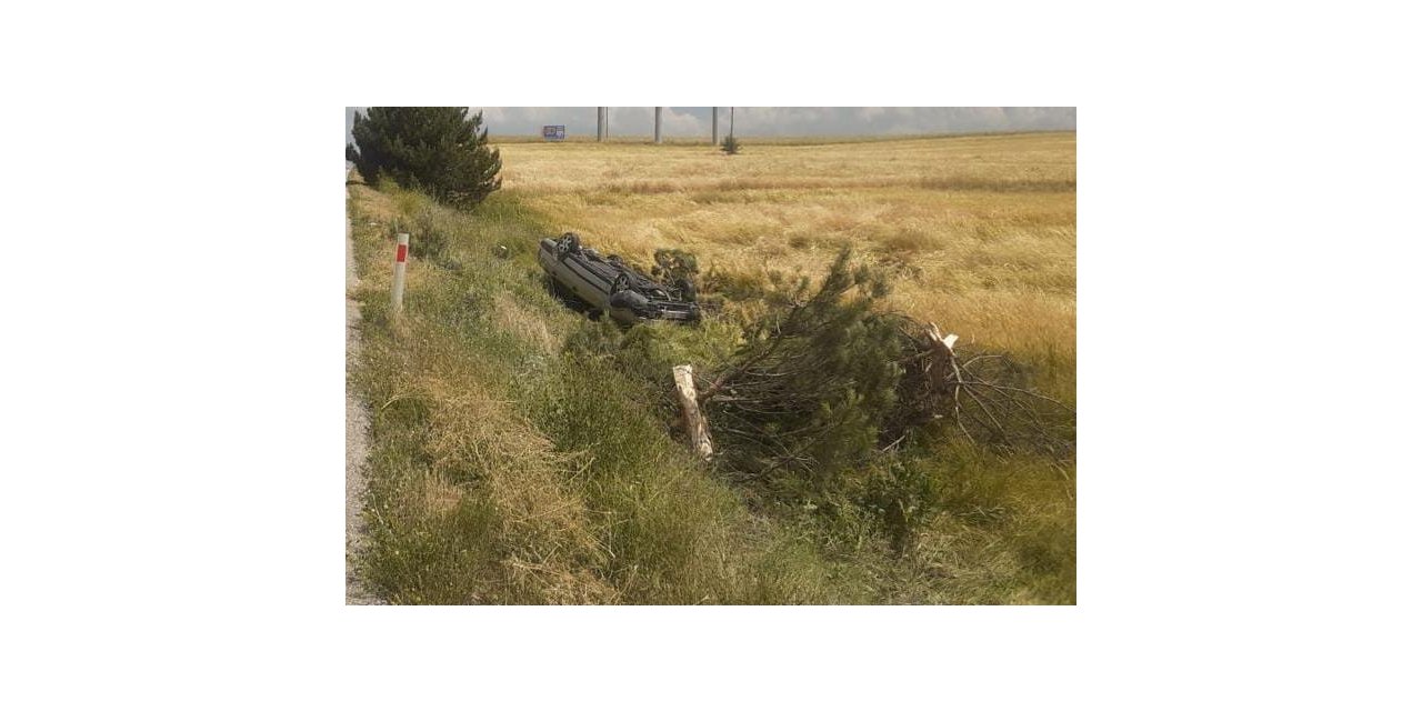 Evli çift kazada ölümden döndü