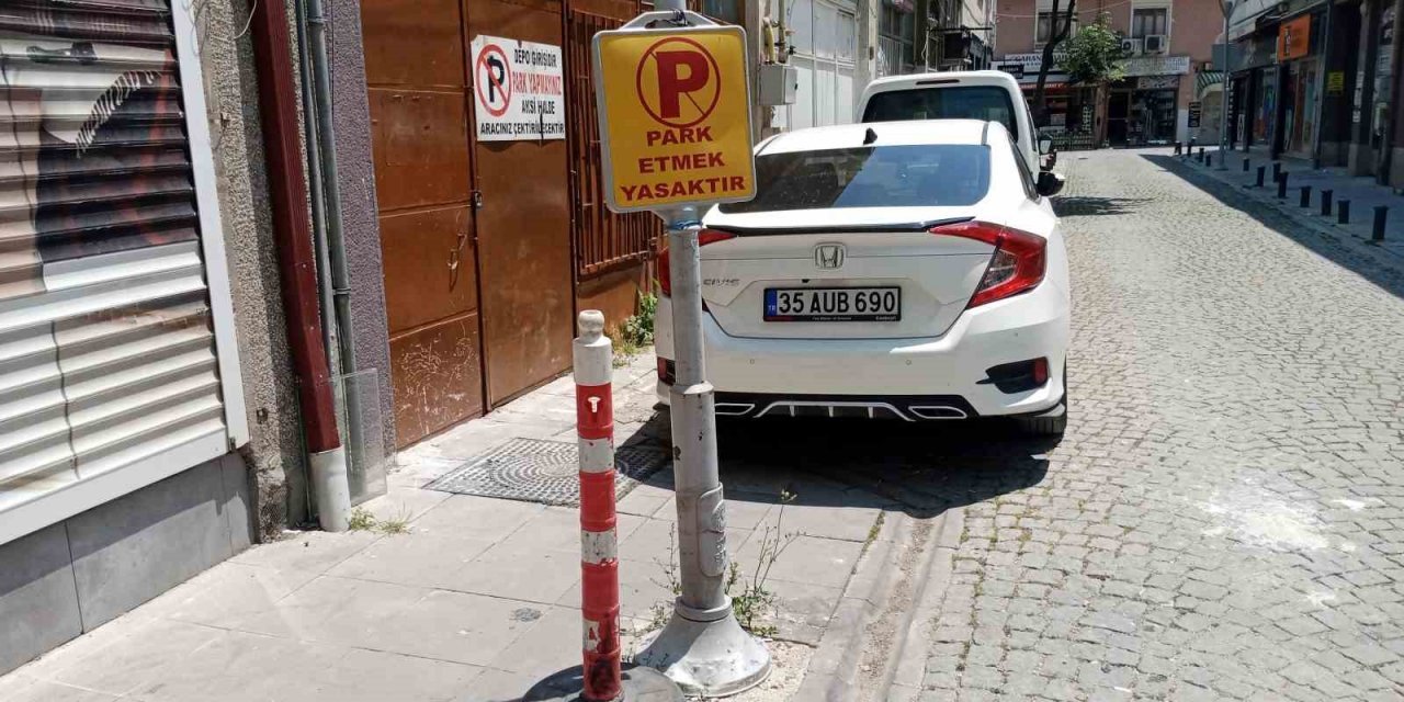 Boş buldukları her yeri park alanına çevirdiler