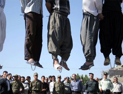 İran 11 kişiyi idam etti