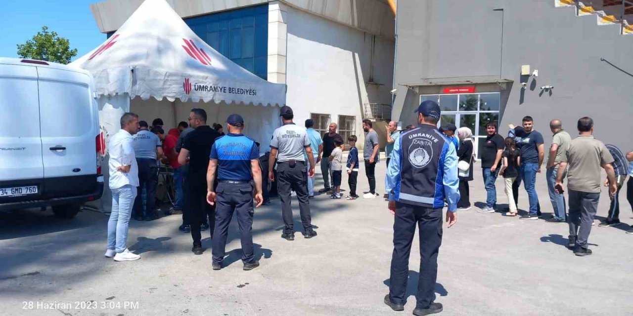 Ümraniye Belediyesi’nden yoğun bayram mesaisi