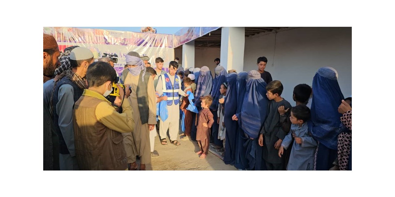 İhlas Vakfı 2 kıta, 5 ülkede bayramı yaşattı