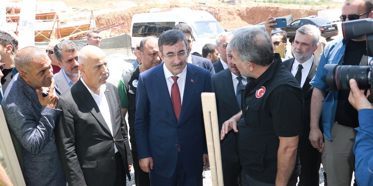 Cumhurbaşkanı Yardımcısı Yılmaz: "Afetlerin yaralarını hep birlikte sardık"