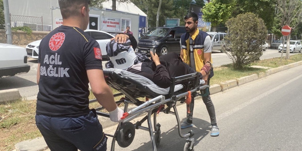 İki otomobil çarpıştı:1 yaralı