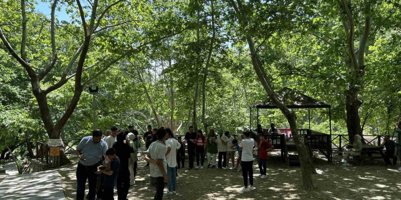 Gelenbe Mesire Alanı sıcak yaz günlerinde serinletiyor