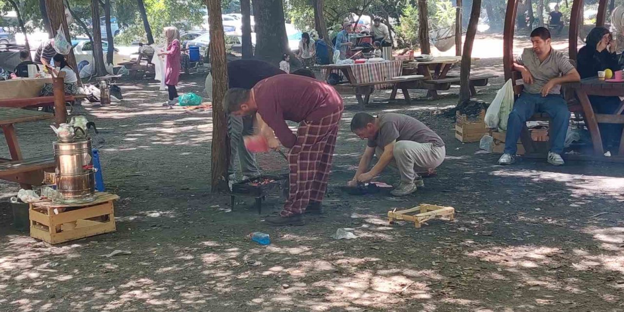 Kurban Bayramı’nı İstanbul’da geçirenler Belgrad Ormanı’na akın etti