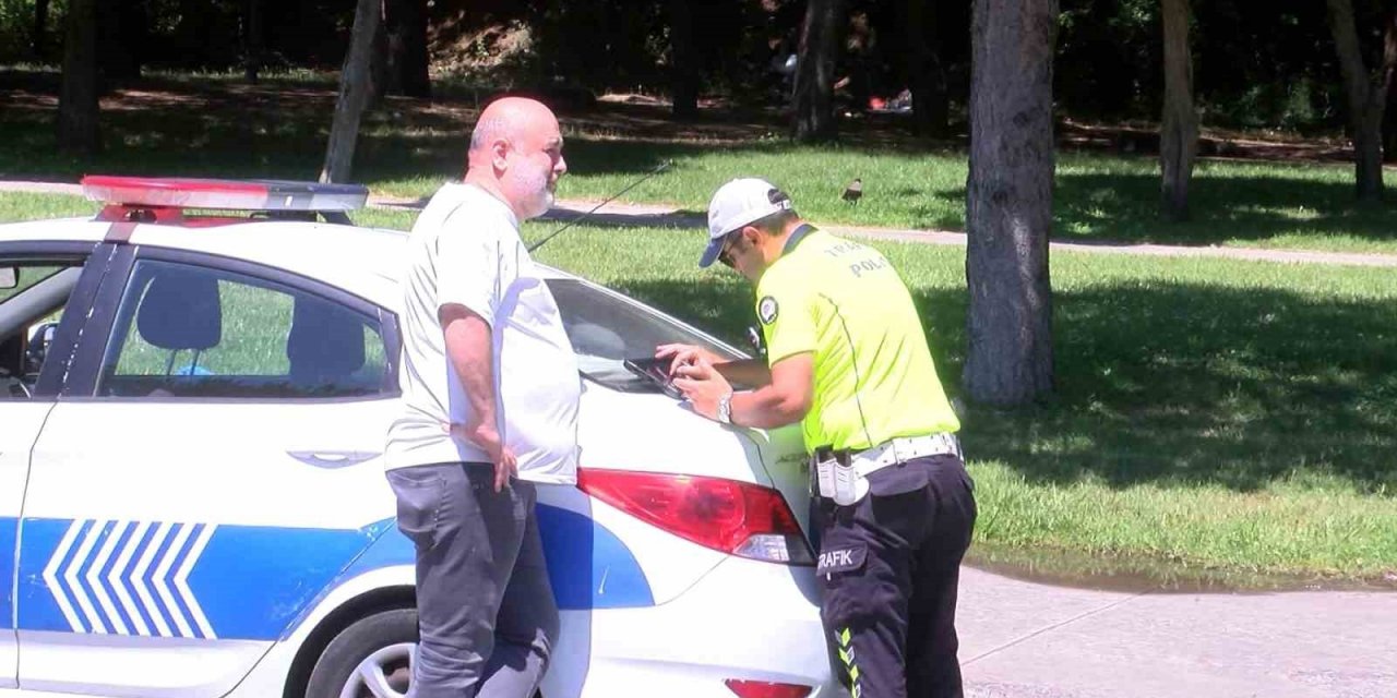 Maltepe’de bayramın son gününde dronlu trafik denetimi: Kurallara uymayan sürücülere ceza yağdı