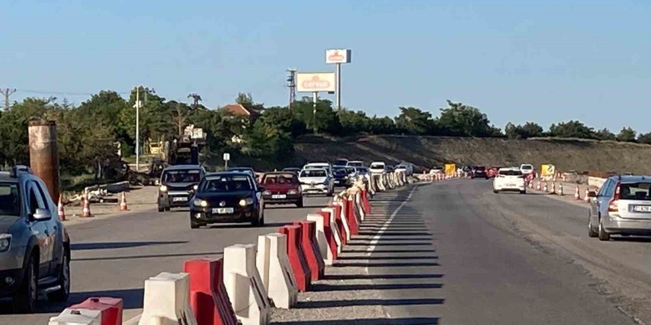 Bayram tatili dönüşü yollarda yoğunluk yaşanıyor
