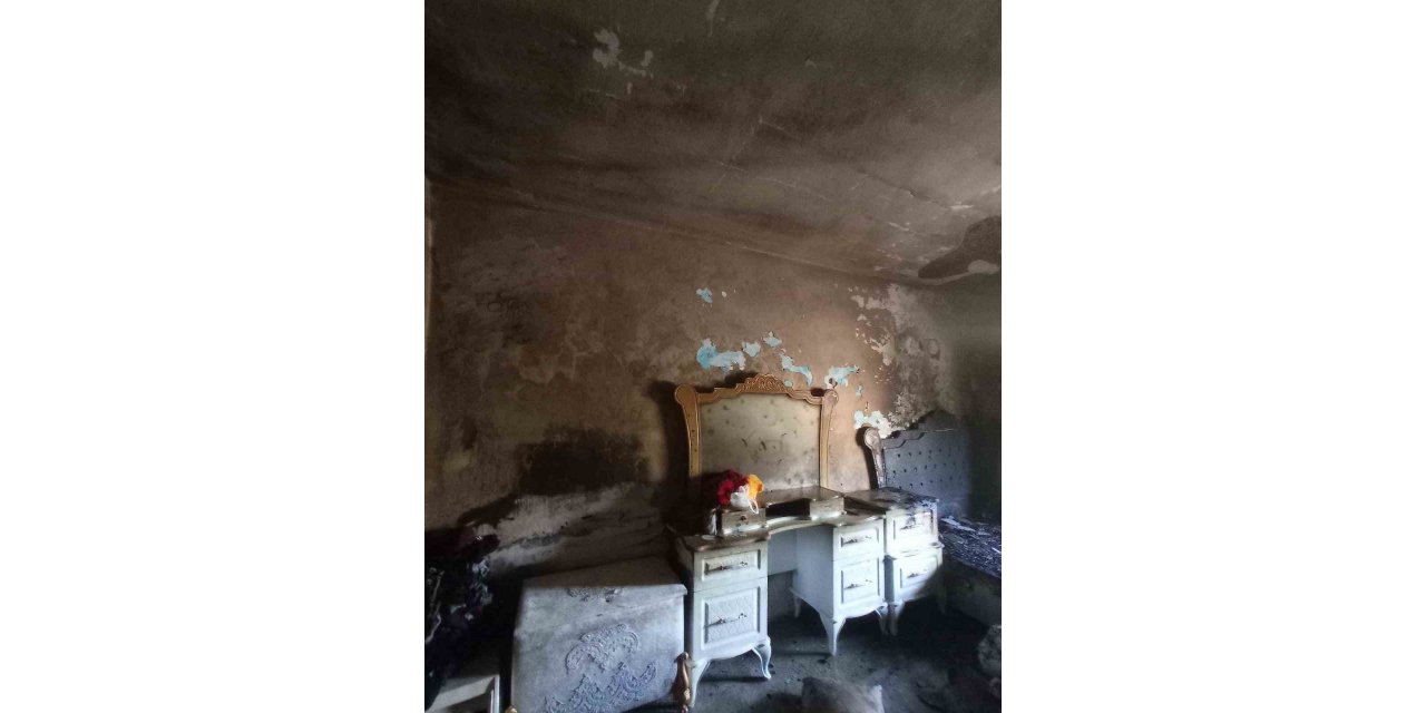 Batman’da çıkan yangında ev küle döndü