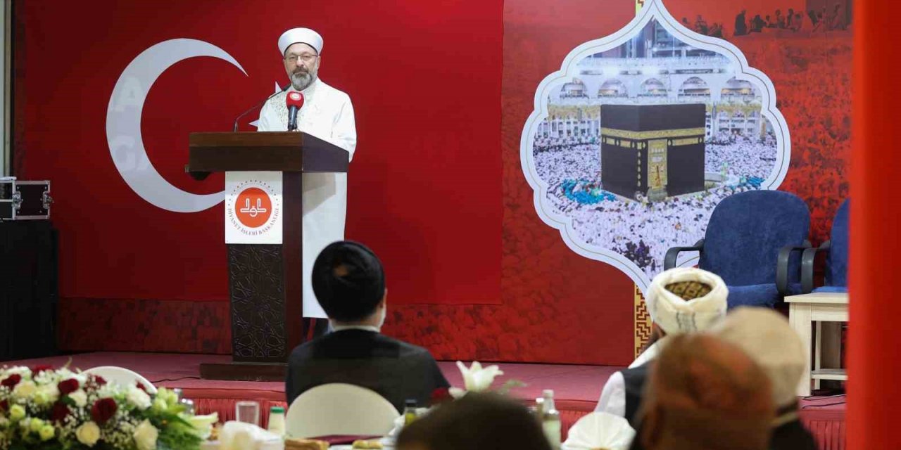 Diyanet İşleri Başkanı Erbaş: "İnsanlık, İslam’ın hak, hukuk, rahmet ve merhamet ilkelerine muhtaçtır"