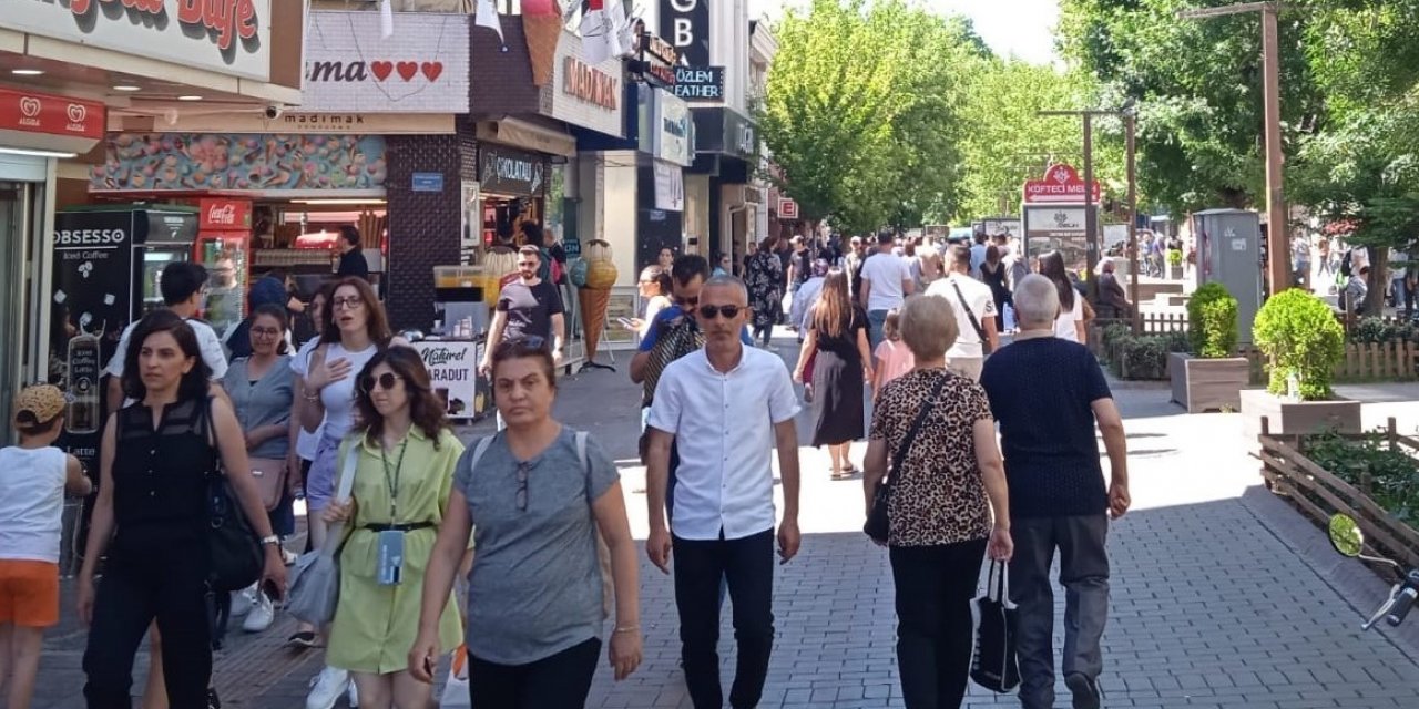 Eskişehirli vatandaşların güzel hava keyfi