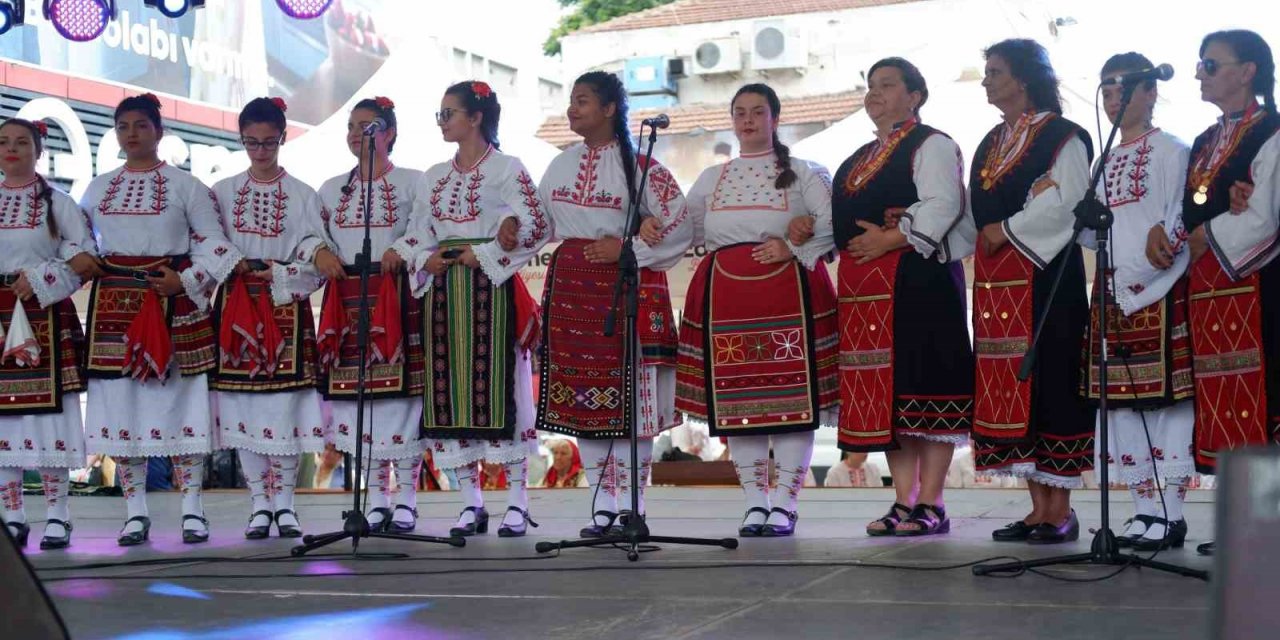 Balkan Folklor Festivali renkli görüntülere sahne oldu
