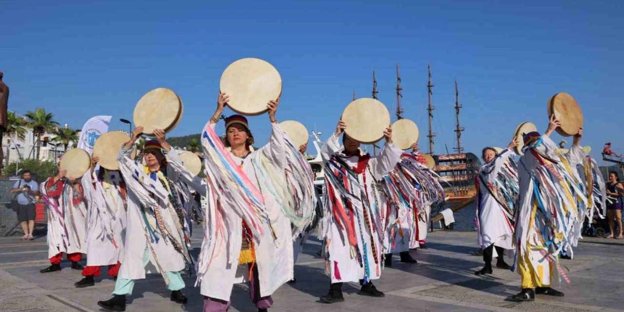 Kabotaj Bayramı etkinlikleri turistlerden de yoğun ilgi gördü