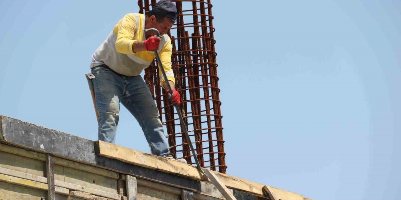 Gölcük terminal binasında çalışmalar sürüyor