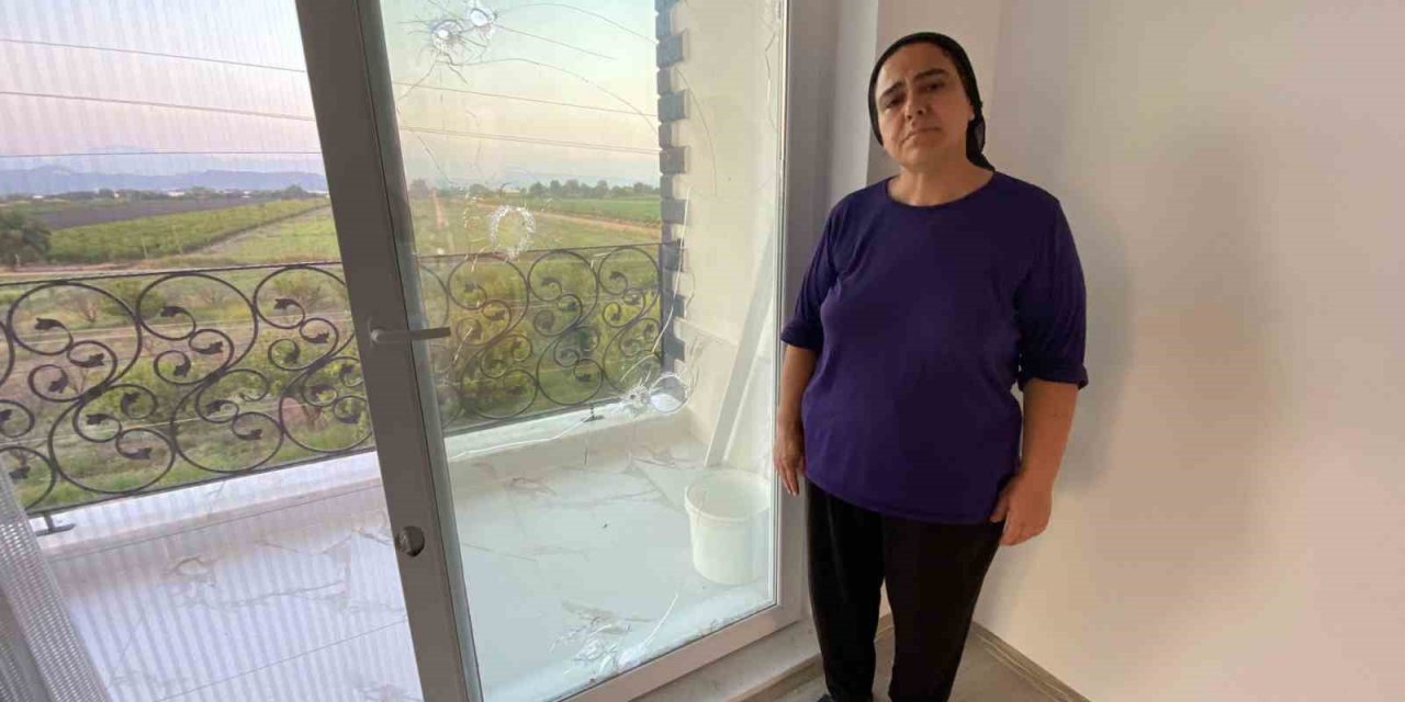 2 çocuk annesi kadın, sabaha karşı evine yapılan pompalı tüfekli saldırıda dehşeti yaşadı