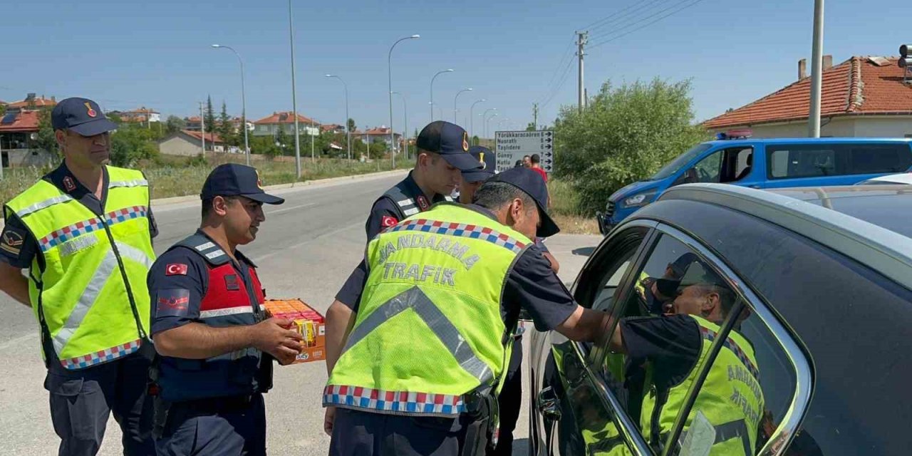 Bolvadin’de jandarma ekipleri 11 gün boyunca trafik denetimi yaptı