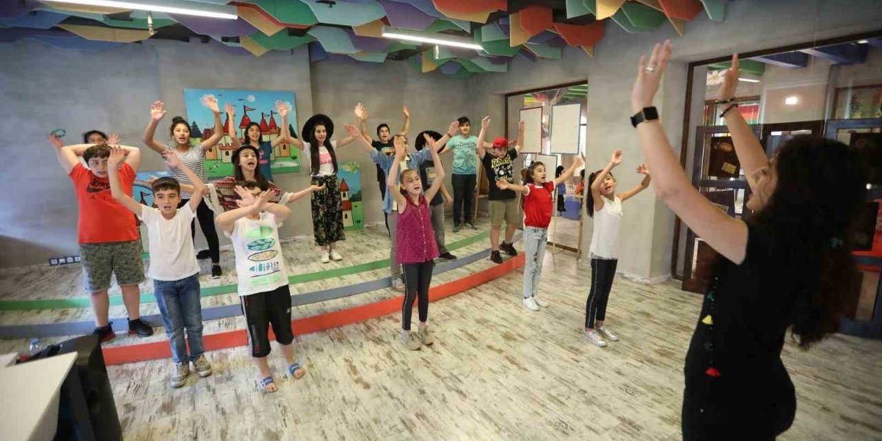 Çocuk Sanat Merkezi’ndeki yaz kurslarına yoğun ilgi