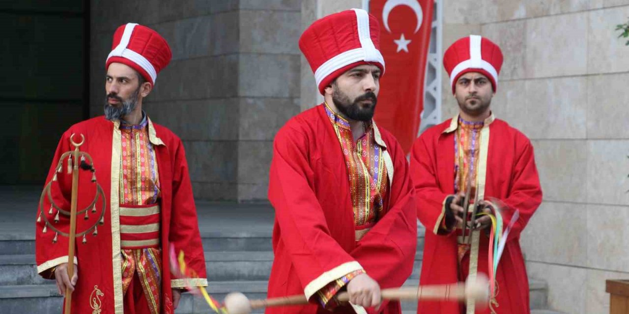 Dünyanın en eski askeri bandosu, açılan kursta yeniden canlanıyor