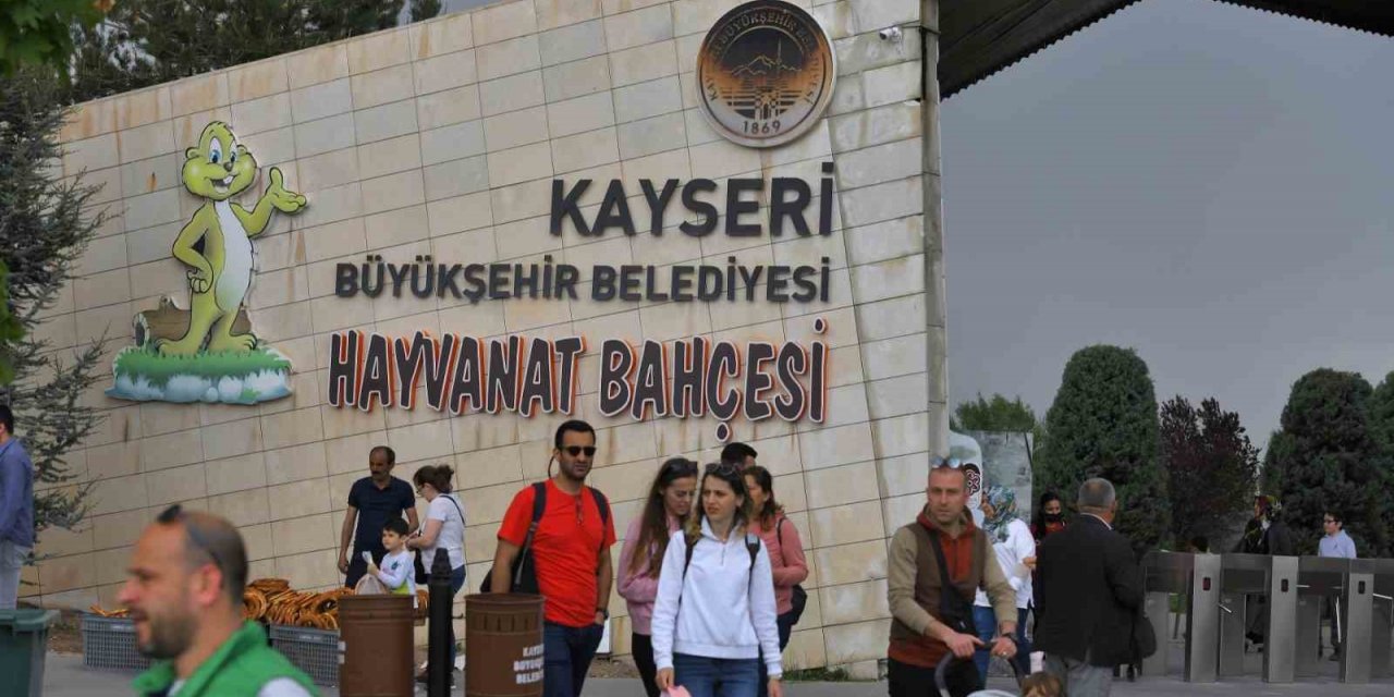 Büyükşehir Hayvanat Bahçesini Kurban Bayramı’nda 65 bin kişi ziyaret etti