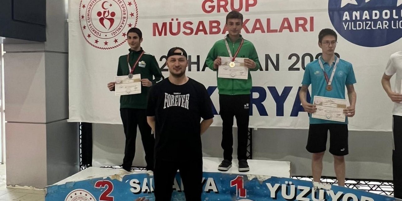 Körfezli gençler Sakarya’dan madalyalarla döndü