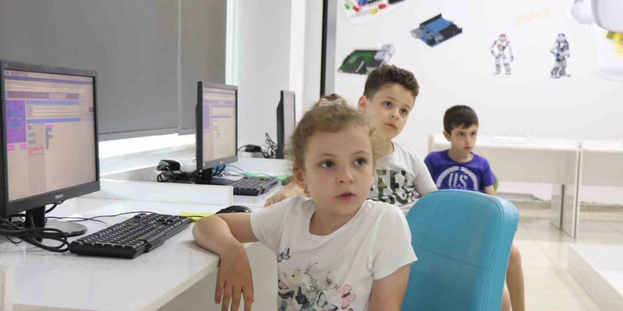 Hem eğleniyor hem öğreniyorlar