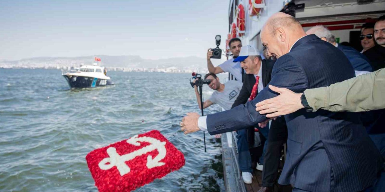 İzmir’de Kabotaj Bayramına coşkulu kutlama