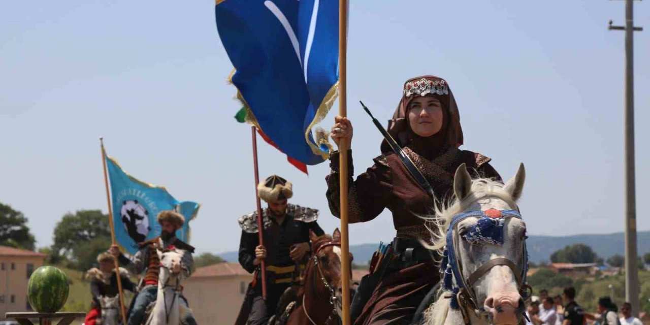 İvrindi’de rahvan at yarışı coşkusu