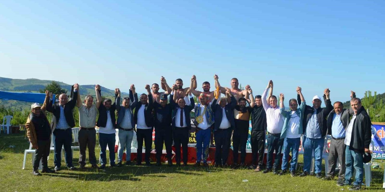 1440 rakımda nefes kesen festival