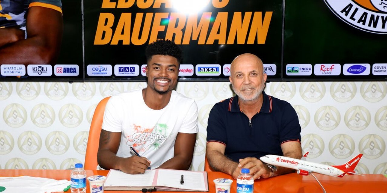 Alanyaspor’a Brezilyalı defans